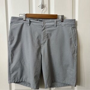 Travis Mathew Golf Shorts, Size 38